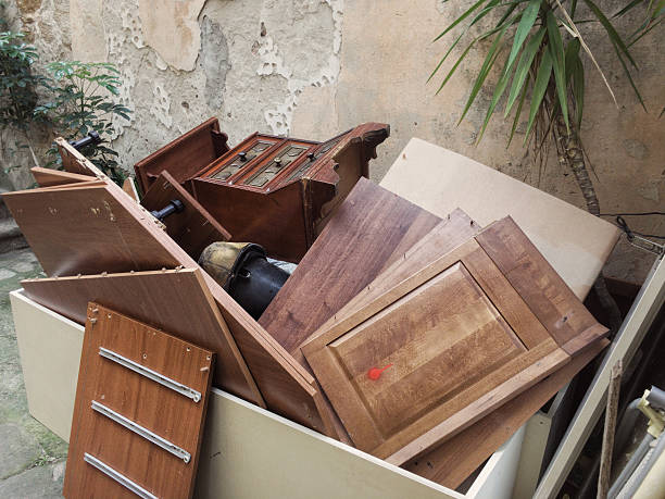 Best Garage Cleanout  in Cecil Bishop, PA